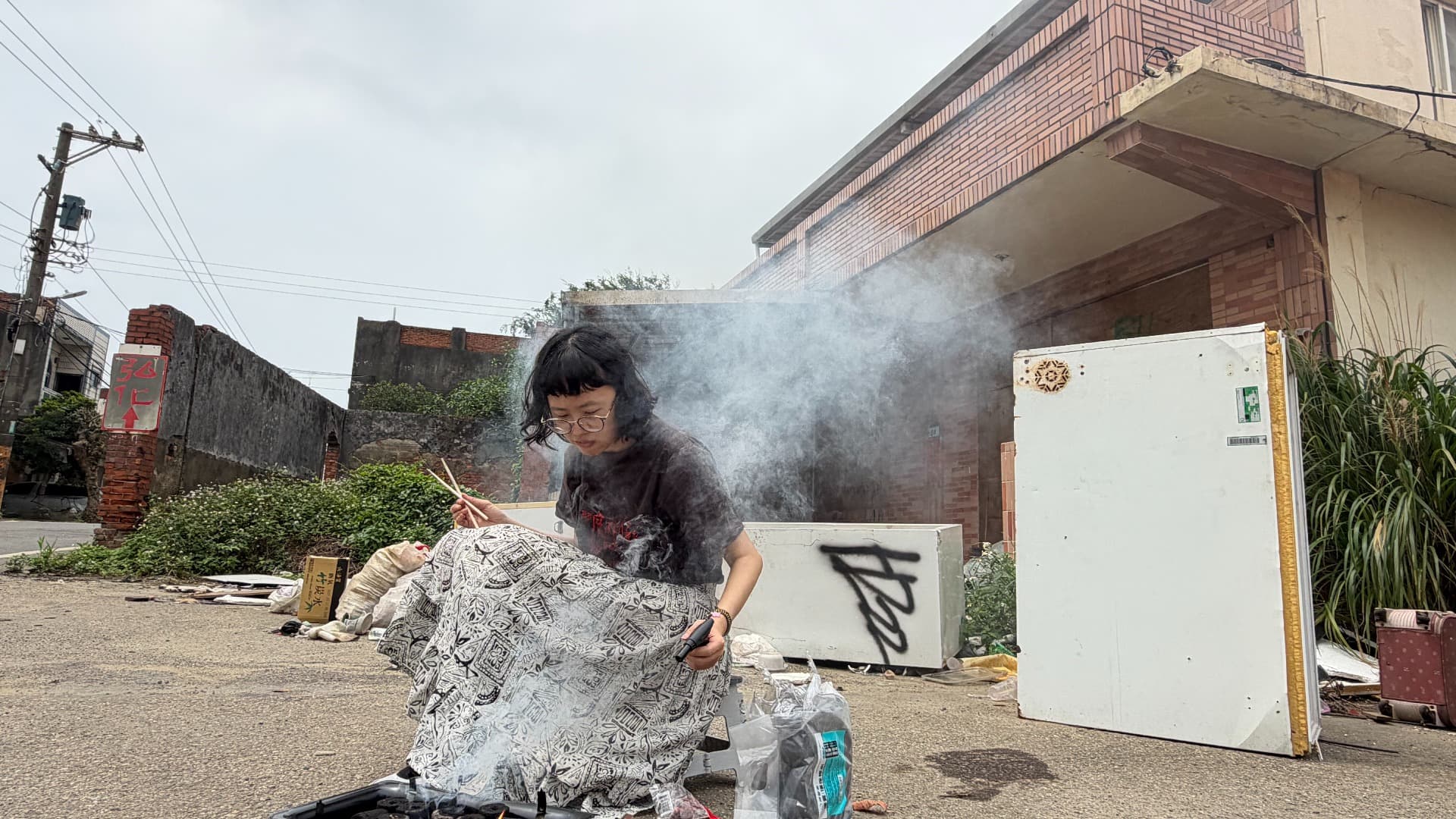 Lu Xiao Xiao at Home