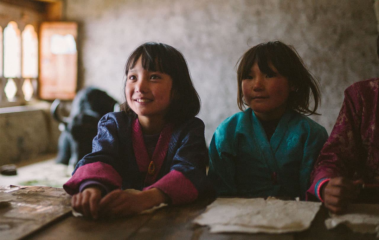 Lunana: A Yak in the Classroom